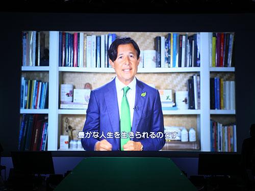 ロジャー・バーネット取締役代表執行役会長・社長兼ＣＥＯのビデオメッセージも